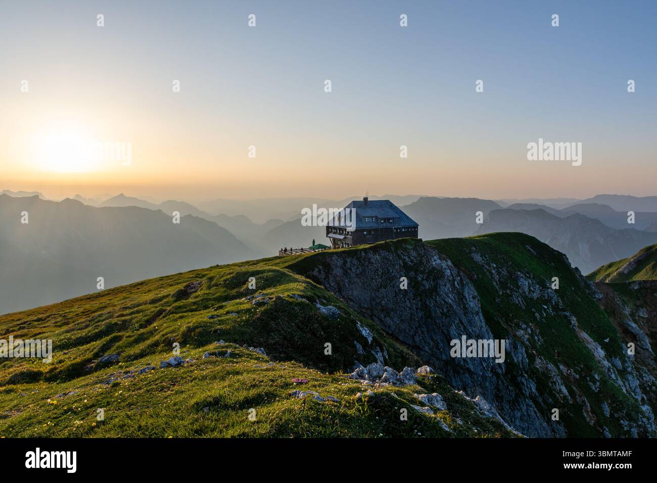 Sonnenuntergang am Eisenerzer Reichenstein, Steiermark, Österreich Stockfoto