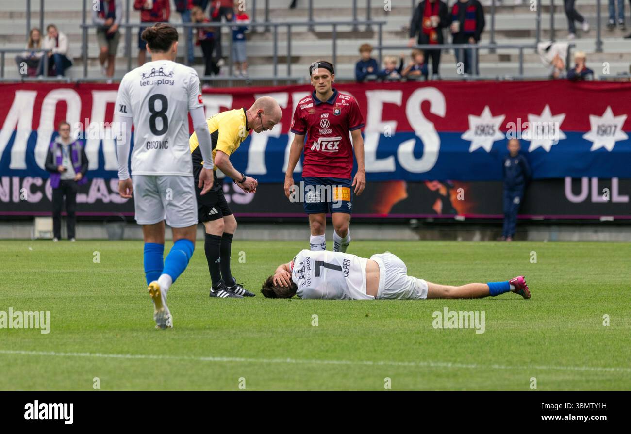 Göteborg, Schweden. Juni 2025. Moment in der ersten Hälfte des Spiels zwischen Orgryte IS und Helsingborgs, WENN in Superettan bei Gamla Ullevi. Quelle: Per Ljung/Alamy Live News Stockfoto