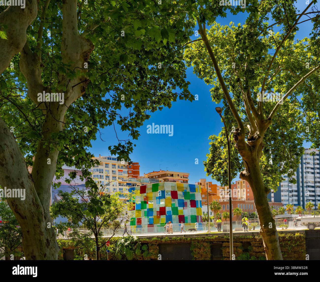 Centre Pompidou Málaga, ein ikonisches Gebäude, auch bekannt als „El Cubo“ („der Würfel“), Malaga, Andalusien, Spanien Stockfoto