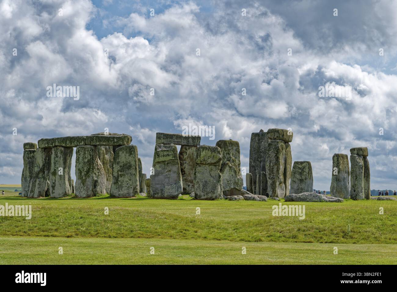 Stonehenge, ein nationaler Trust, UNESCO-Weltkulturerbe, ist ein megalithisches Bauwerk aus der Neolithik und gilt als Ort der Macht. T Stockfoto
