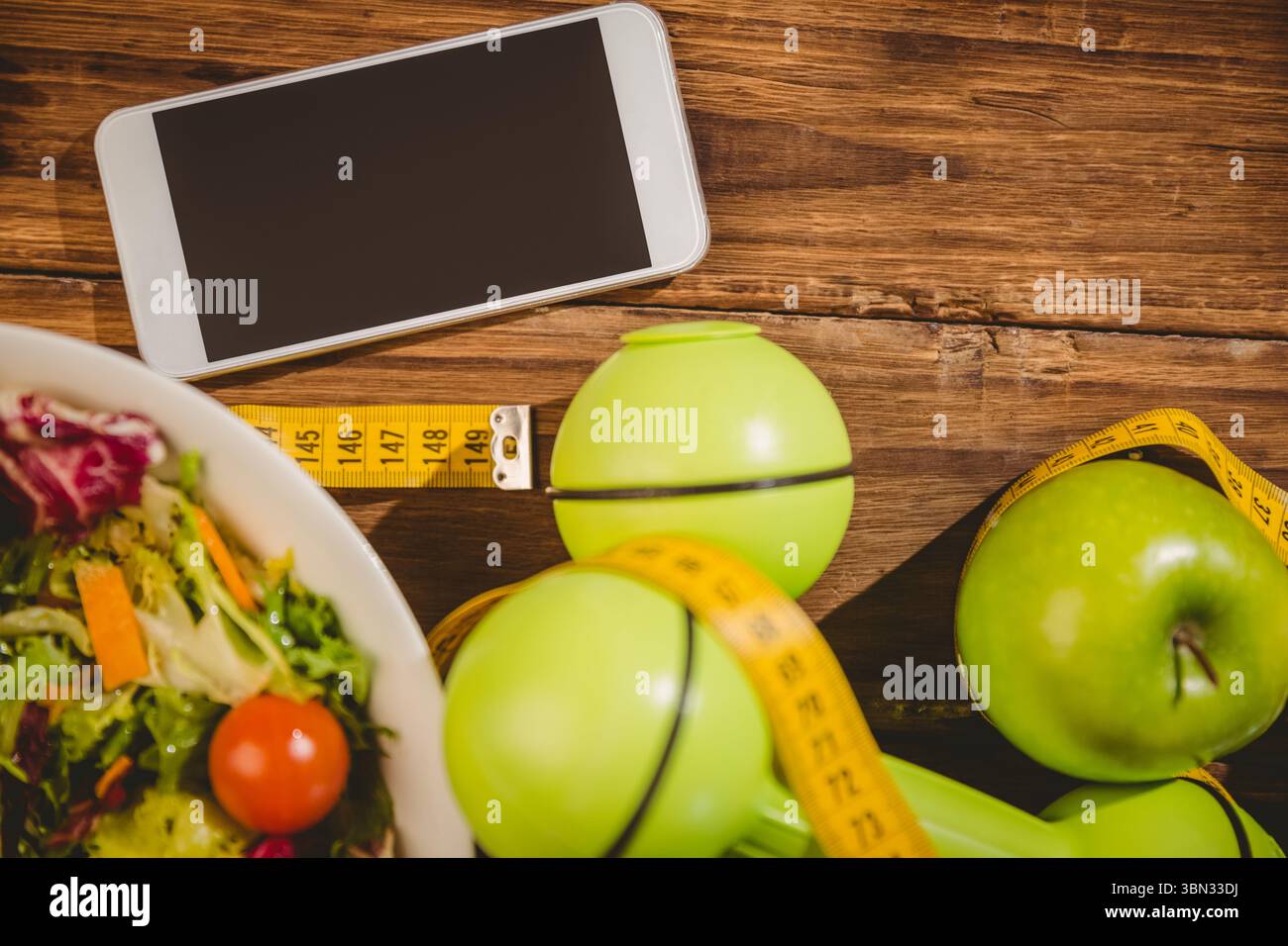 Telefon auf dem Schreibtisch für gesunde Personen Stockfoto