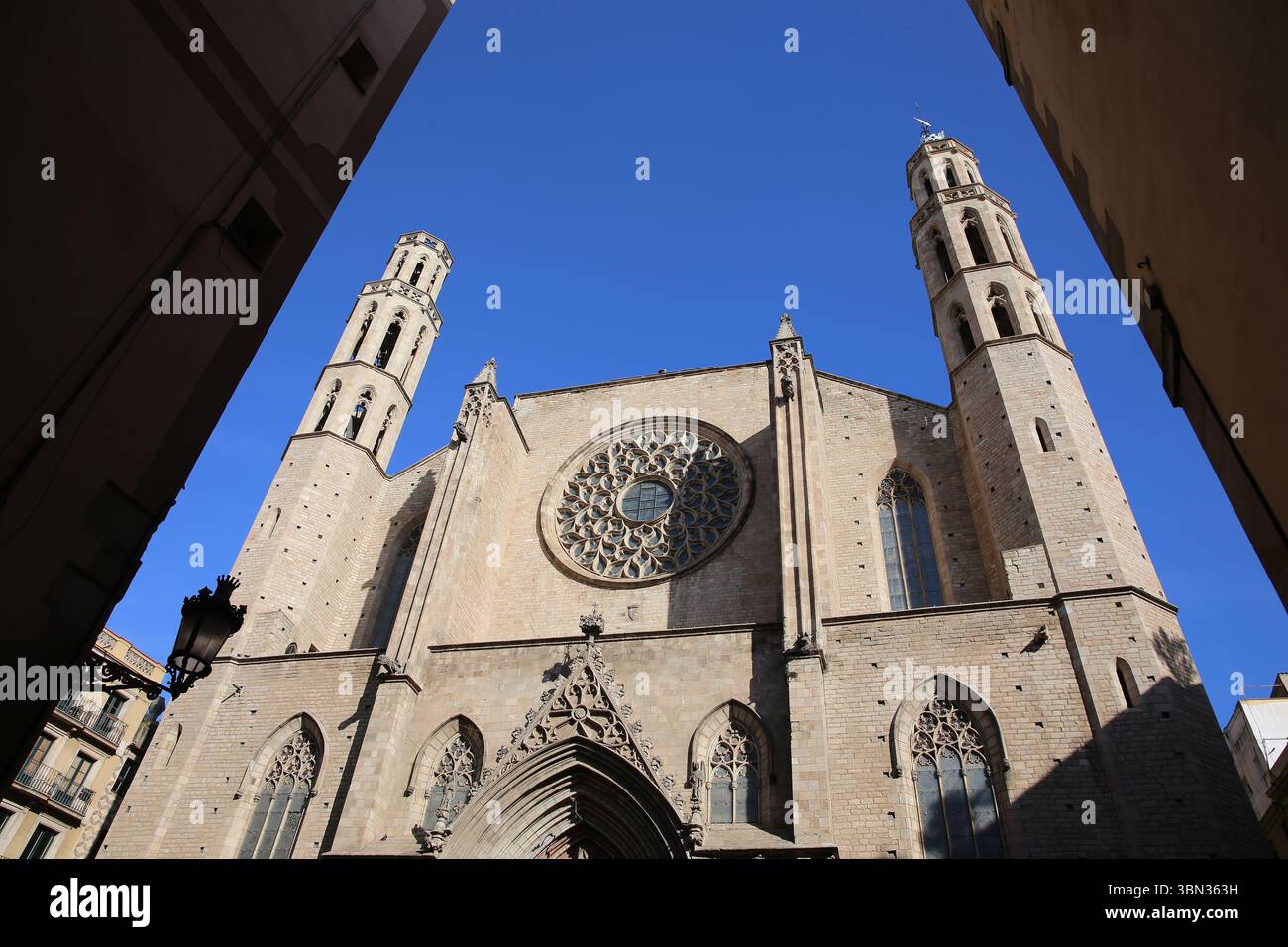 Kirche Santa Maria del Mar. Hauptfassade. Gotisch Katalanisch. 14. Jahrhundert. Barcelona. Spanien. Stockfoto