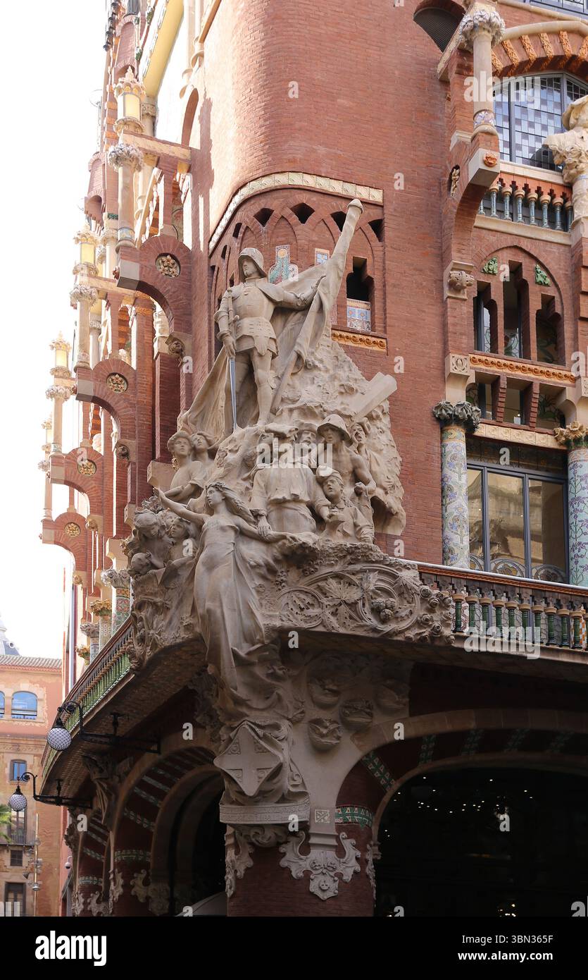 Das Katalanische Volkslied, Gruppe skulptoric von Miguel Blay (1866–1936). Modernismus-Stil. Palast der katalanischen Musik von Domenech i Montaner. Barcelona. Cata Stockfoto