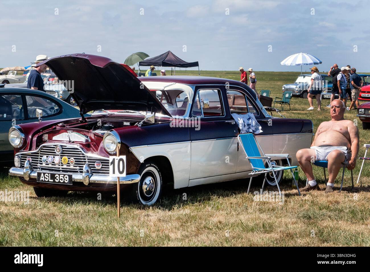 Ford Zephyr bei der Thanet Extravaganza Show am Flughafen Manston Thanet Kent UK Stockfoto