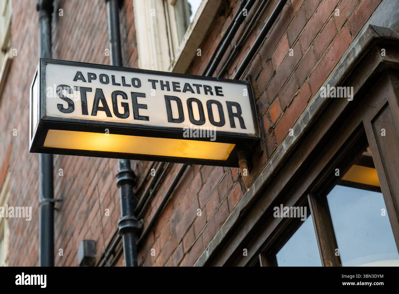 Apollo Theatre Stage Türschild, Archer Street, Soho, West End, London, England, Großbritannien Stockfoto
