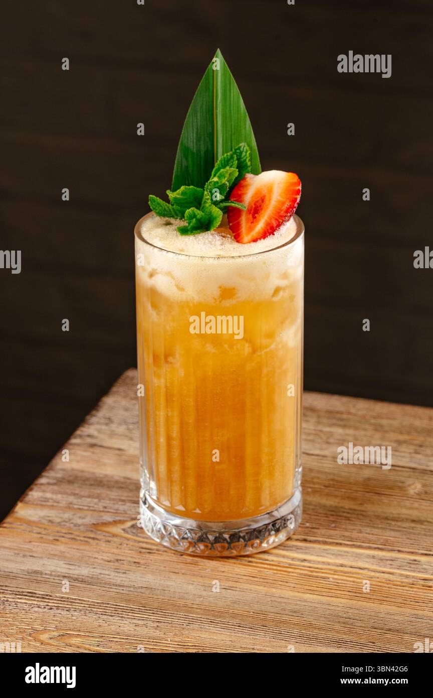 Tequila Sonnenaufgang an der Bar Stockfoto