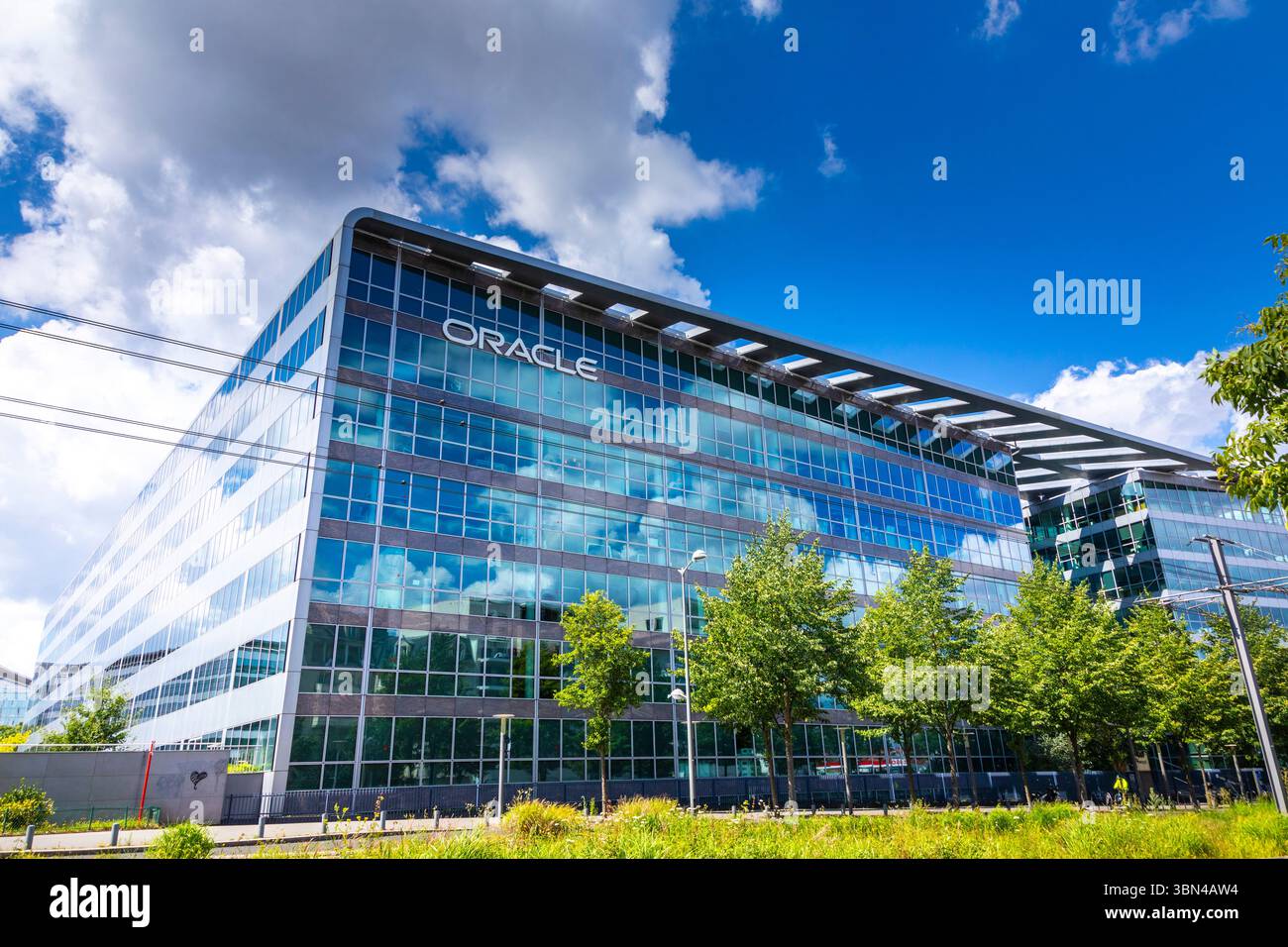 Frankreich, Ile de France, Hauts-de-seine, La Garenne-Colombesdie Fassade des Hauptsitzes der Oracle France-Gruppe. Stockfoto