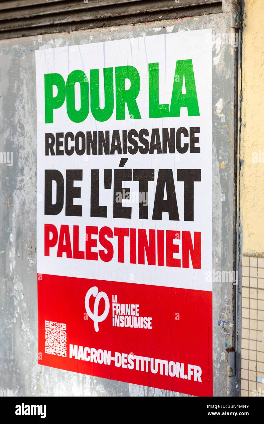 Frankreich unterdrückt ein Plakat für die Anerkennung des palästinensischen Staates Stockfoto