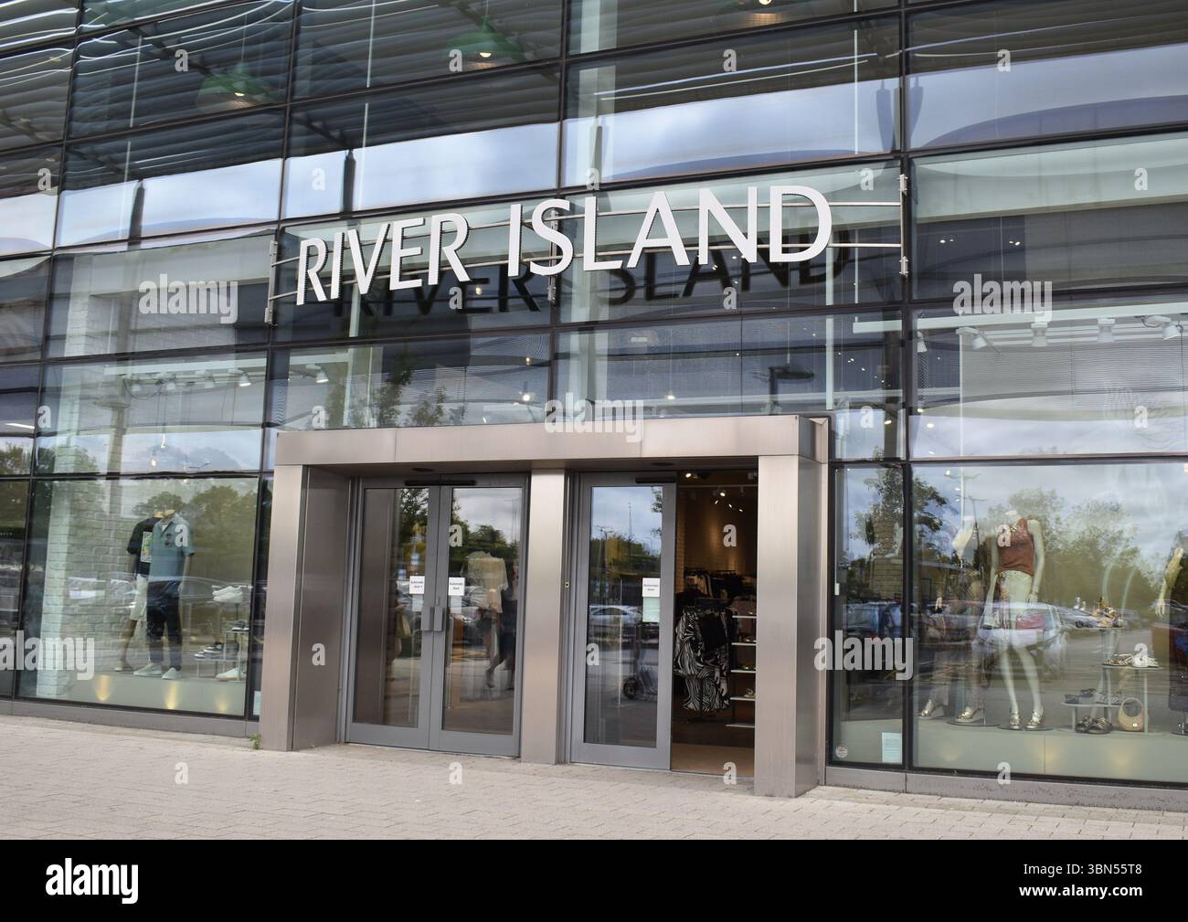 River Island im Einkaufs- und Freizeitpark MK1 Stockfoto