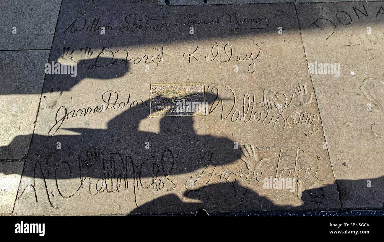 Star Trek Legacy im TCL Chinese Theatre: Handabdrücke auf Hollywoods Historic Walk Stockfoto