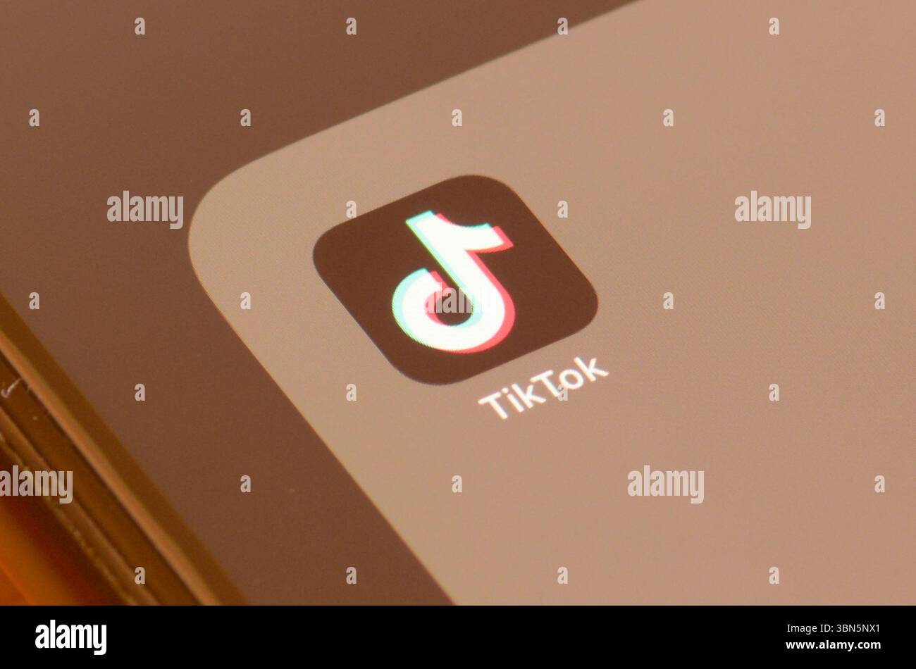 TikTok App auf dem Smartphone-Bildschirm Stockfoto