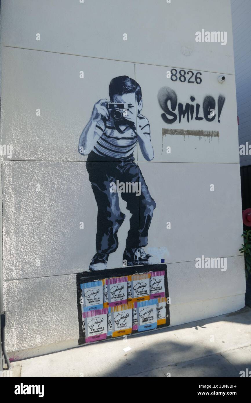 West Hollywood, Kalifornien, USA 30h Juni 2025 Craigs Restaurant in der 8826 Melrose Avenue am 30. Juni 2025 in West Hollywood, Kalifornien, USA. Zu den Kunden gehören: Cher, Kit Harrington, Brad Pitt, Lady Gaga, Jennifer Lopez, Harry Styles, Emma Stone, Leonardo DiCaprio, Ryan Phillippe, Rod Stewart, Cedric Der Entertainer, Lea Michelle, Jennifer Lawrence, Charlize Theron, Jennifer Aniston, Christina Aguilera, Tatum O'Neal, Bryan Cranston, Sidney Poitier, Kylie Jenner, Kris Jenner, Ben Affleck, Lisa Kudrow, Diane Lane, Helen Hunt, Kate Beckinsale, Kate Hudson, Jane Fonda, Sofia Vergara, Ellen DeGeneres, Stockfoto