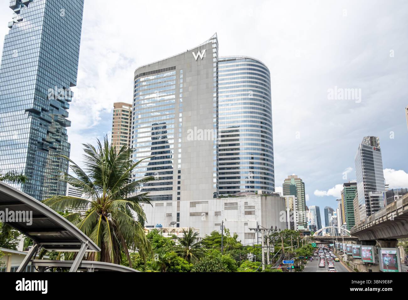 W Bangkok Hotelgebäude, Sathon Rd, Si Lom, Bang Rak, Bangkok 10500, Thailand Stockfoto