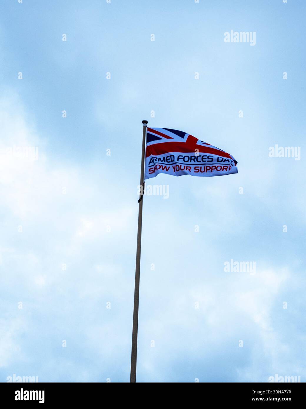 Flagge des Tages der bewaffneten Kräfte, zeige deine Unterstützung Stockfoto