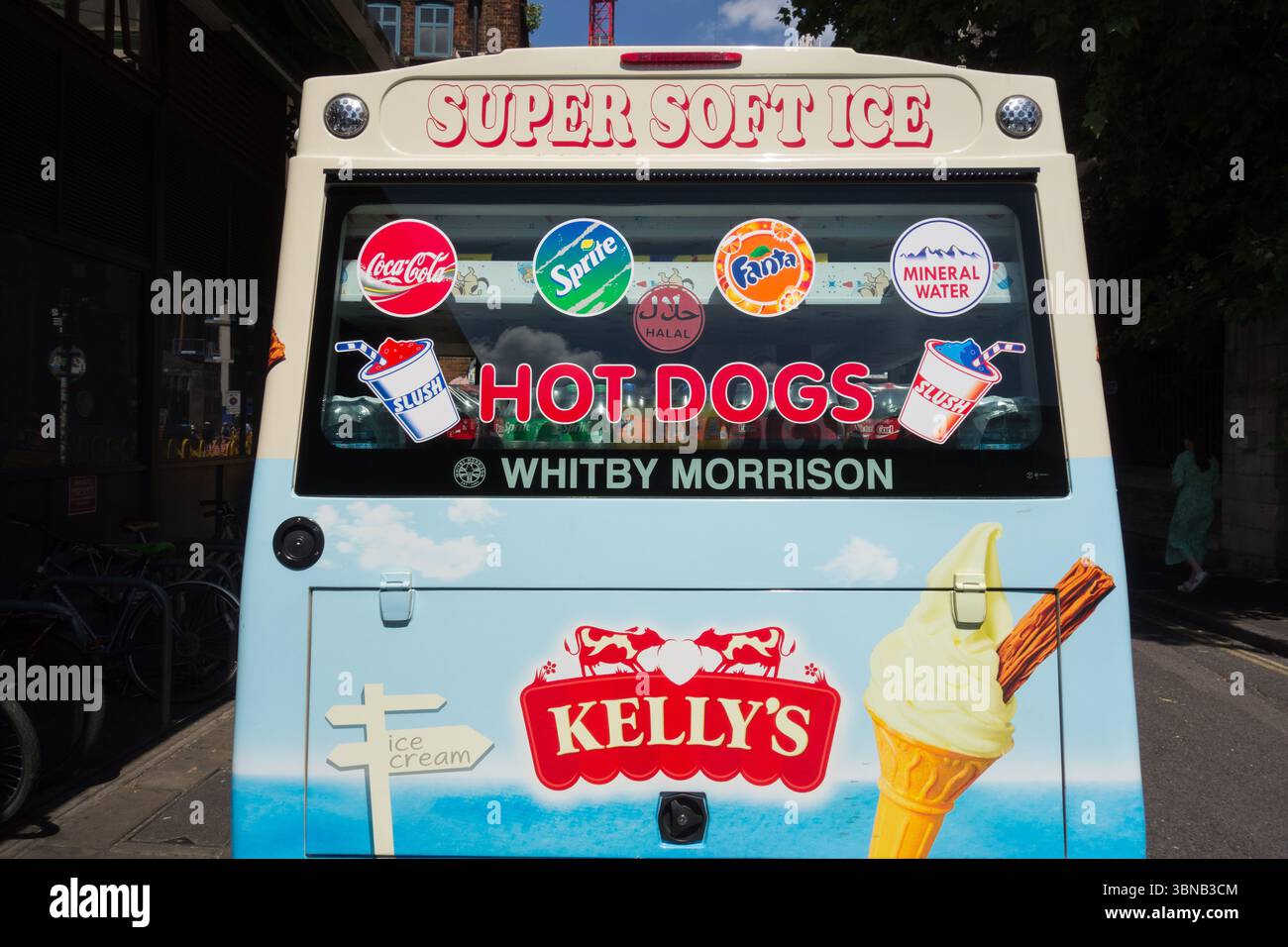 Nahaufnahme von Kelly's Super Soft Ice Cream Van in der Nähe von Borough Market, London, SE1, England, Großbritannien Stockfoto