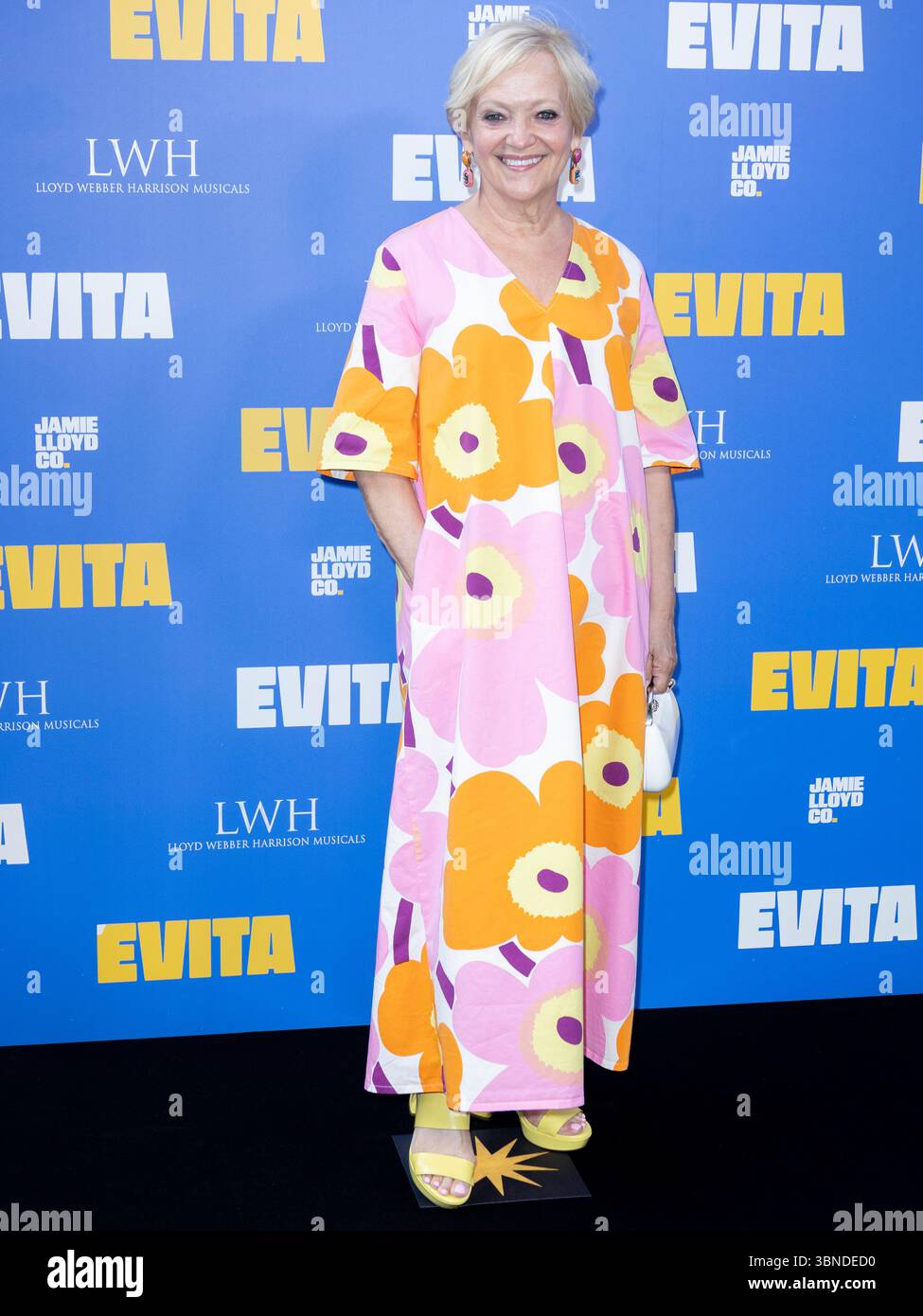 1. Juli 2025, London, England, UK - Maria Friedman nimmt an der Evita Press Night in London Palladium Teil Stockfoto