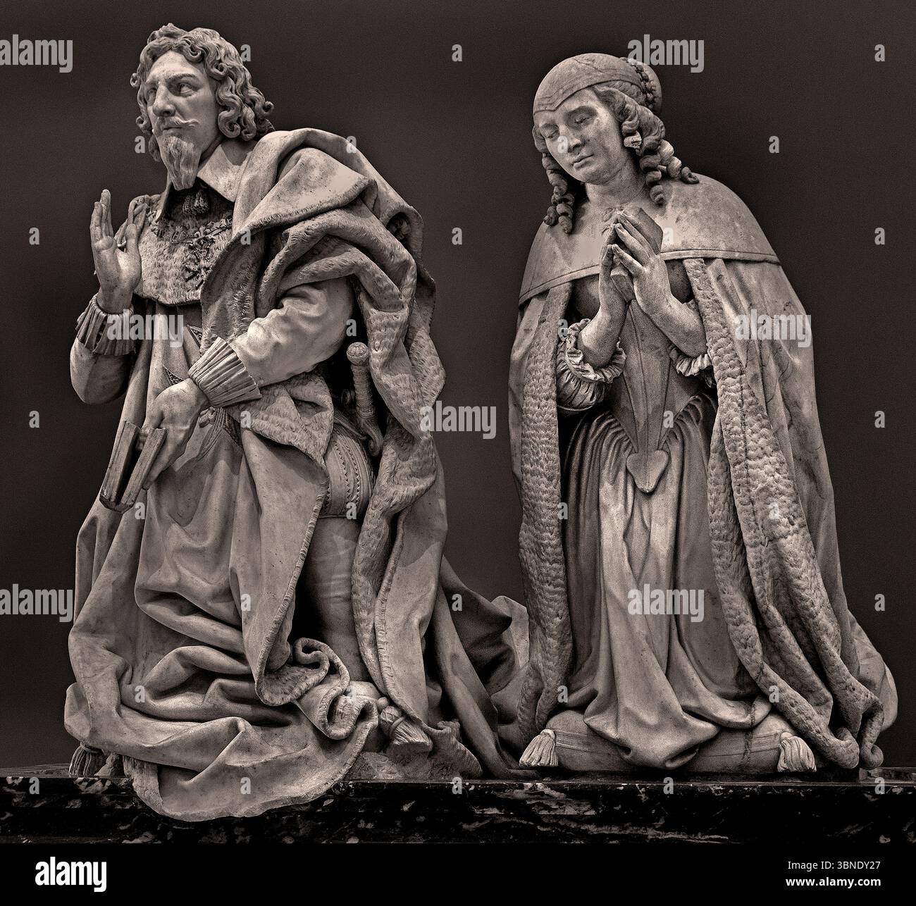 Duke Charles de La Vieuville Ehefrau Grabmal 1663 – tombeau du Duc Charles de La Vieuville femme Marie Bouhier von Gilles Guérin 1611–1678611–1678 Louvre, Paris, Frankreich Stockfoto