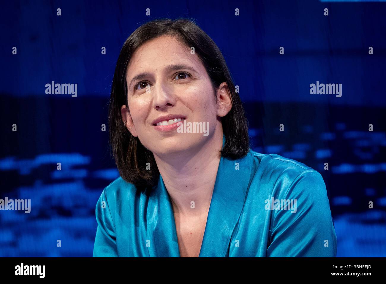 Rom, Italien, am 1. Juli 2025. Demokratische Parteisekretärin Elly Schlein Gast in der Fernsehsendung „in Onda“ in den La7 Studios. Quelle: Stefano Costantino TTL / Alamy Live News Stockfoto