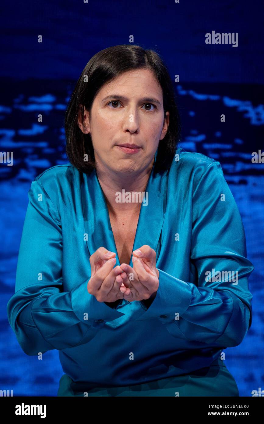 Rom, Italien, am 1. Juli 2025. Demokratische Parteisekretärin Elly Schlein Gast in der Fernsehsendung „in Onda“ in den La7 Studios. Quelle: Stefano Costantino TTL / Alamy Live News Stockfoto