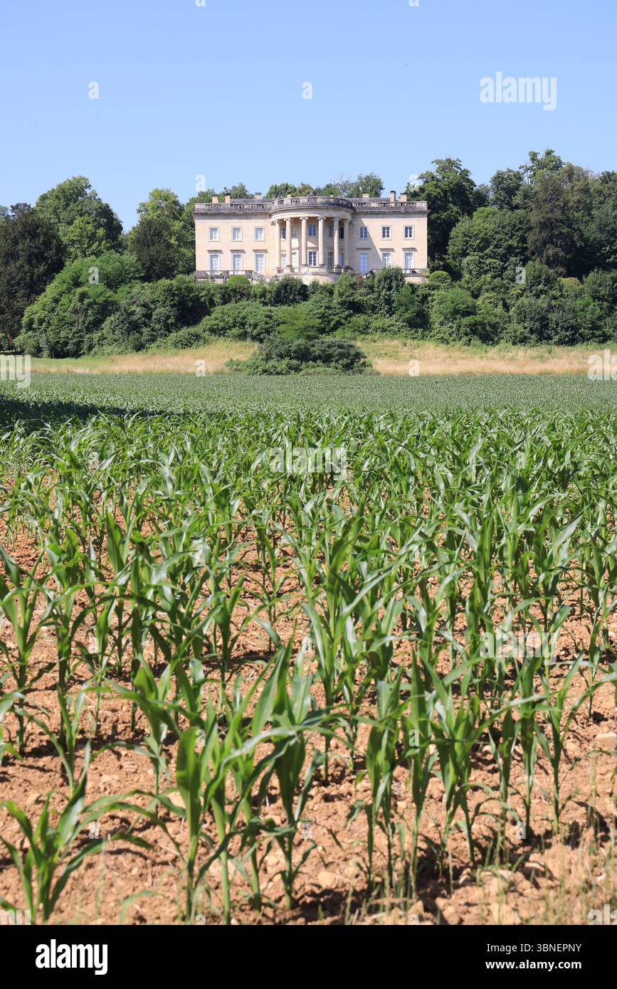 Rastignac Castle im Département Dordogne im Südwesten Frankreichs ist ein architektonischer Cousin des Weißen Hauses. Das Schloss im palladianischen Stil ist einzigartig Stockfoto