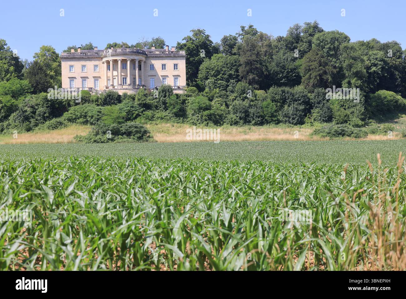 Rastignac Castle im Département Dordogne im Südwesten Frankreichs ist ein architektonischer Cousin des Weißen Hauses. Das Schloss im palladianischen Stil ist einzigartig Stockfoto