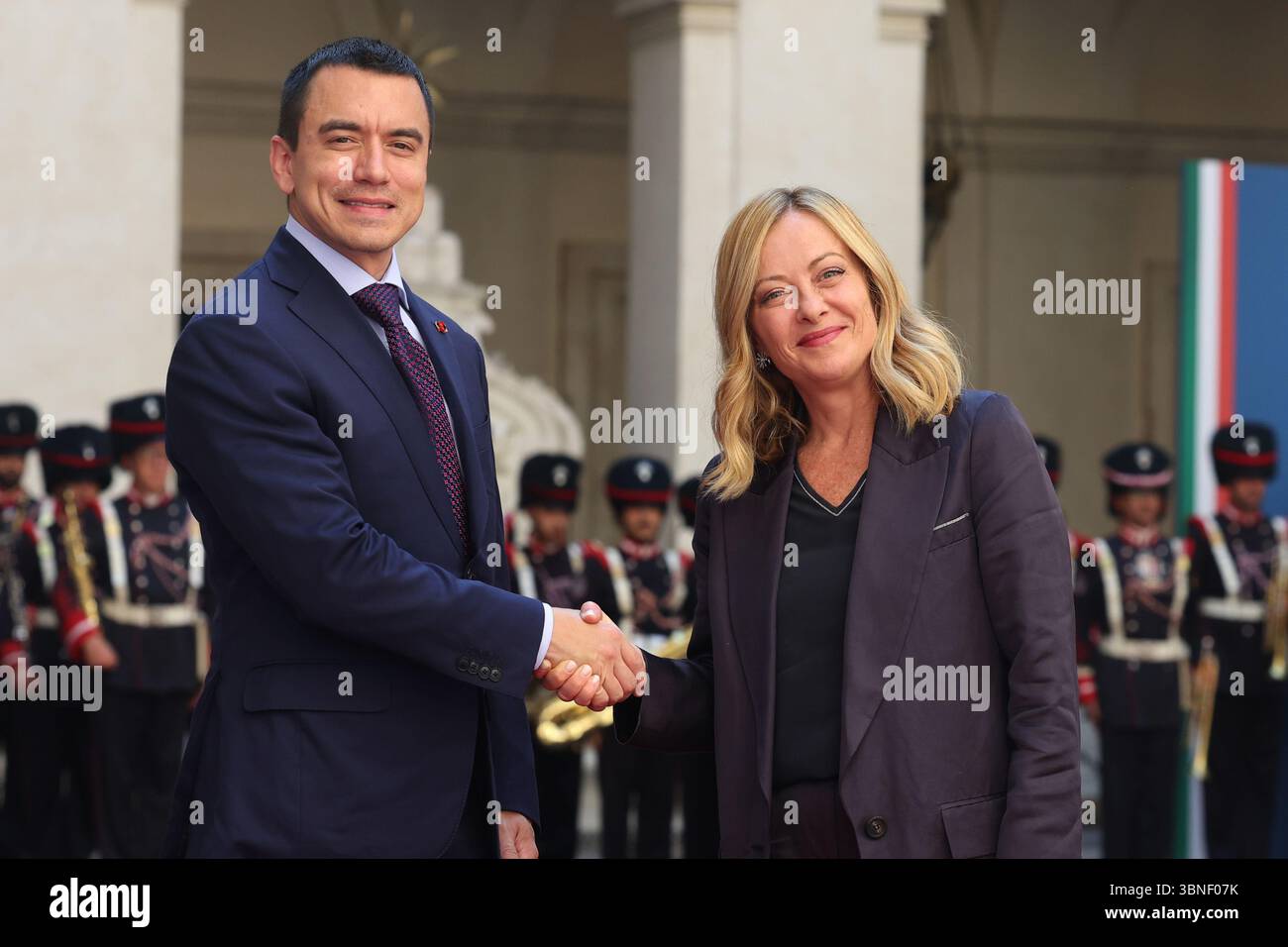 Meloni palazzo chigi -Fotos und -Bildmaterial in hoher Auflösung – Alamy