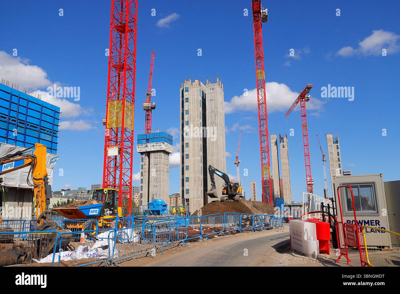 Das Tannery & Dyecoats-Projekt befindet sich zwischen der Kirkstall Road und dem River Aire in der Nähe des Leeds City Centre, West Yorkshire, Großbritannien Stockfoto