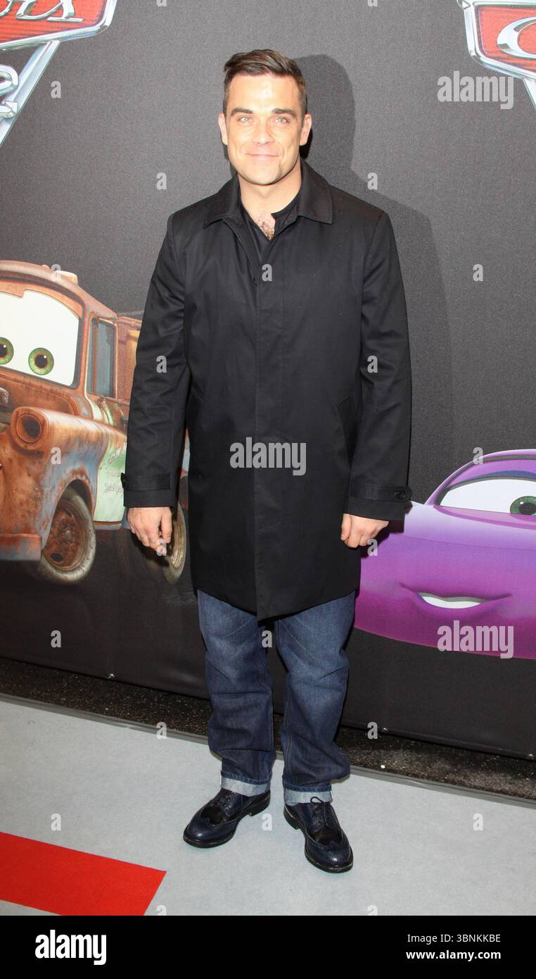 Robbie Williams bei der Premiere von „Cars 2“ in München am 28. Juli 2011 Stockfoto