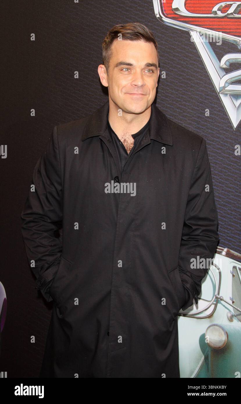 Robbie Williams bei der Premiere von „Cars 2“ in München am 28. Juli 2011 Stockfoto