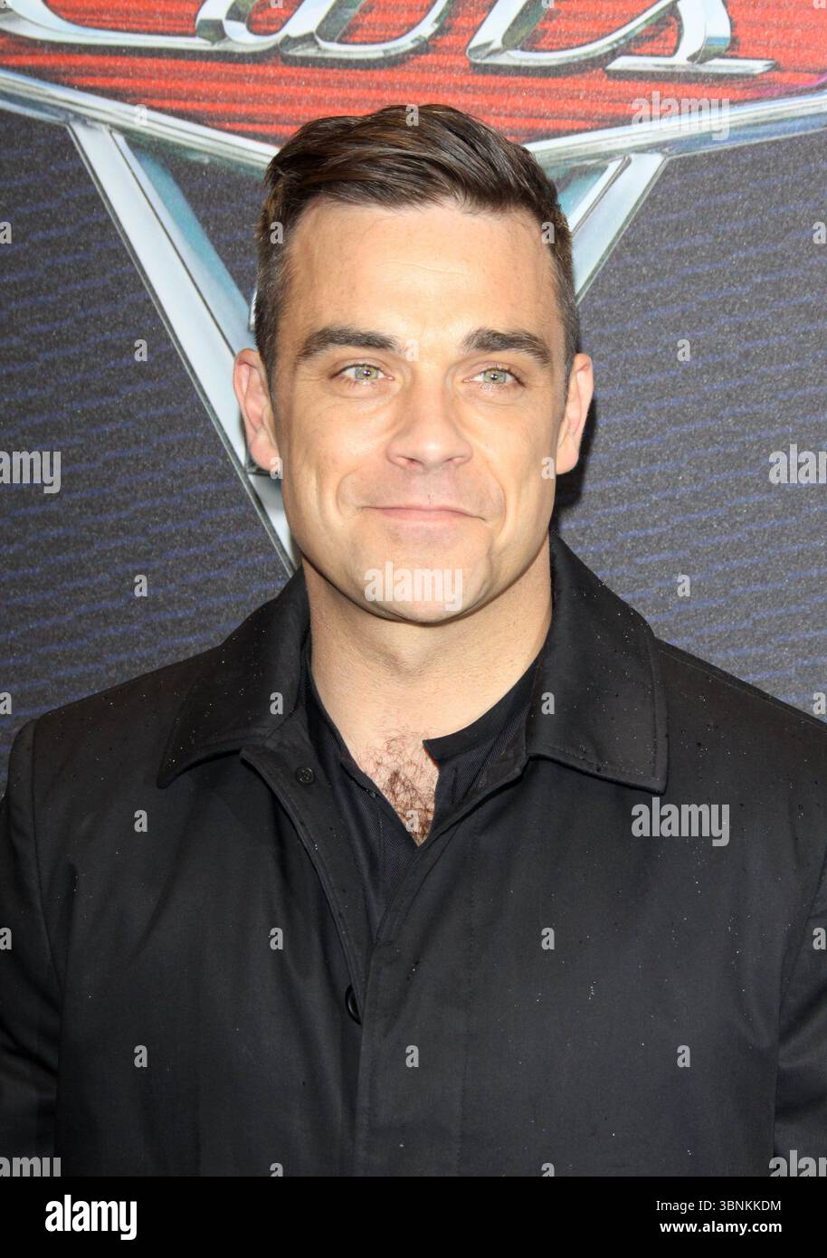 Robbie Williams bei der Premiere von „Cars 2“ in München am 28. Juli 2011 Stockfoto
