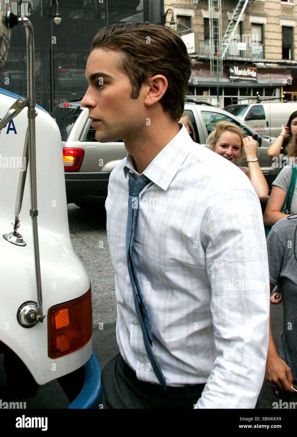 Chace Crawford am Set von „Gossip Girl“ in New York City – 28. Juli 2011 Stockfoto