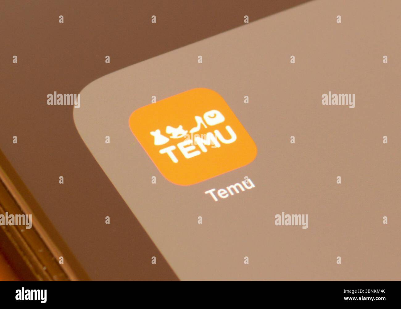 Temu eine chinesische Shopping-App auf einem Smartphone-Bildschirm Stockfoto