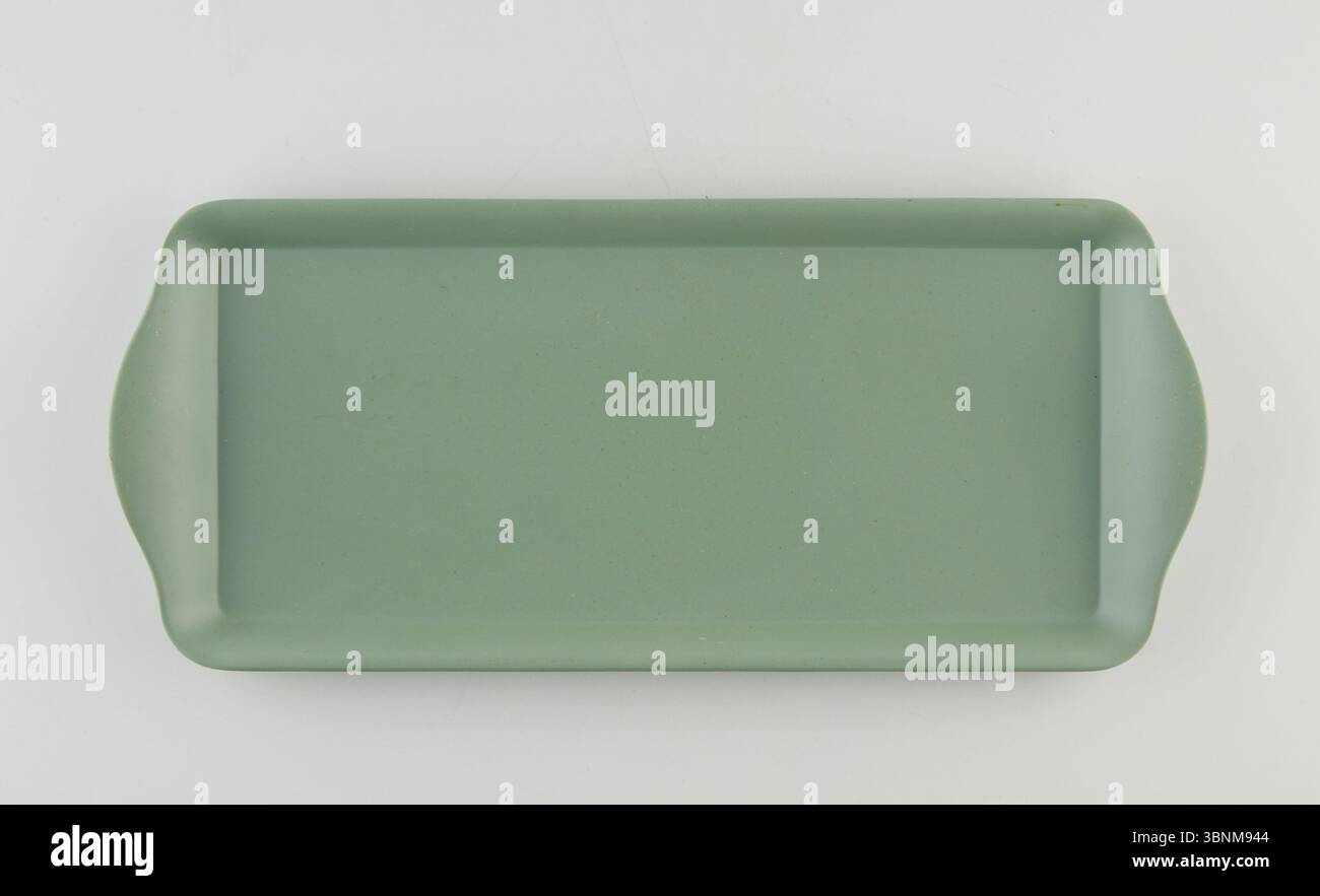 Grüner Plastiktablett, Draufsicht, leer Stockfoto