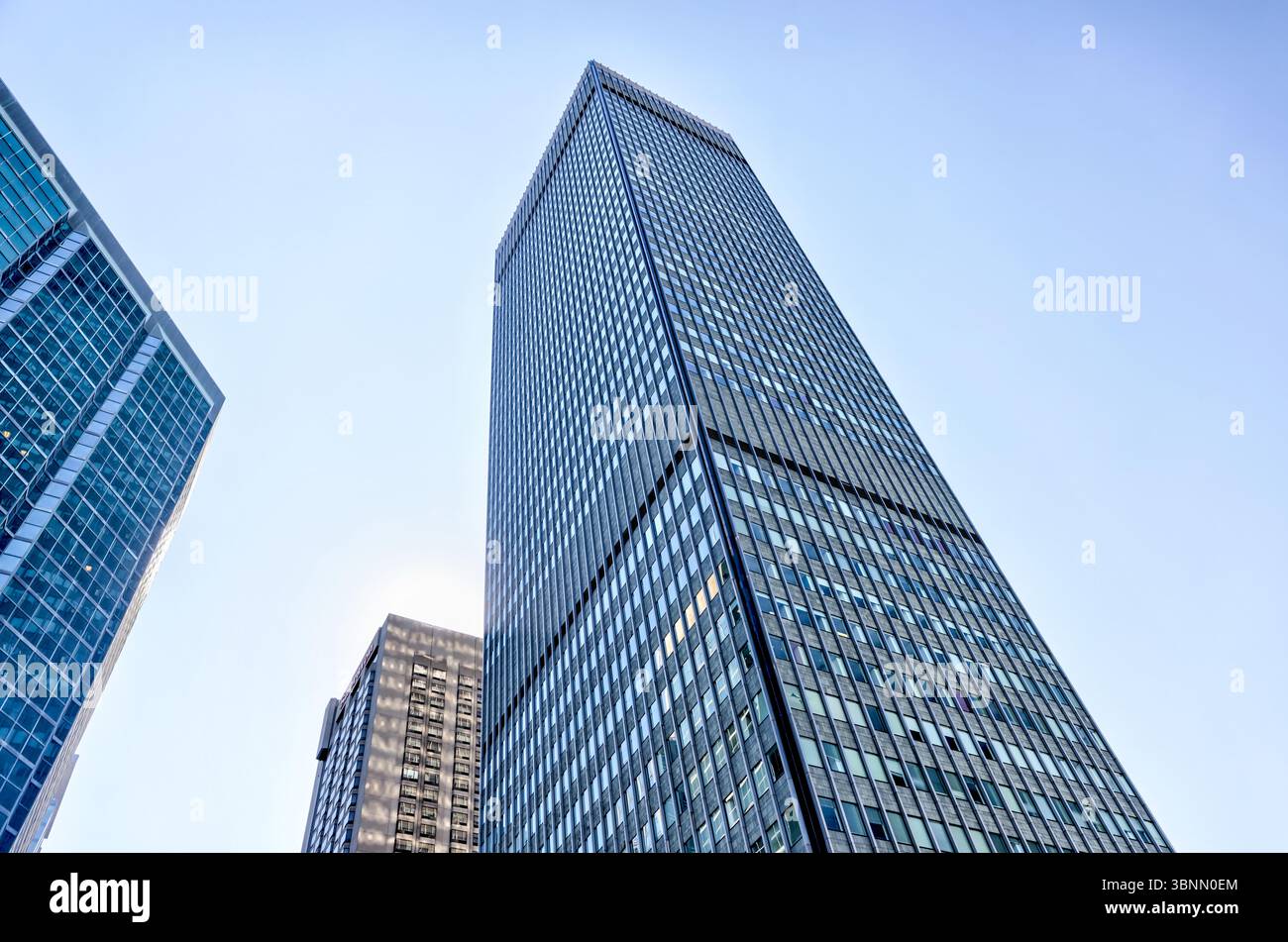 Montreal, Quebec, Kanada - 8. November 2019: Die Skyline von Montreal Quebec bei Sonnenuntergang im Herbst Stockfoto