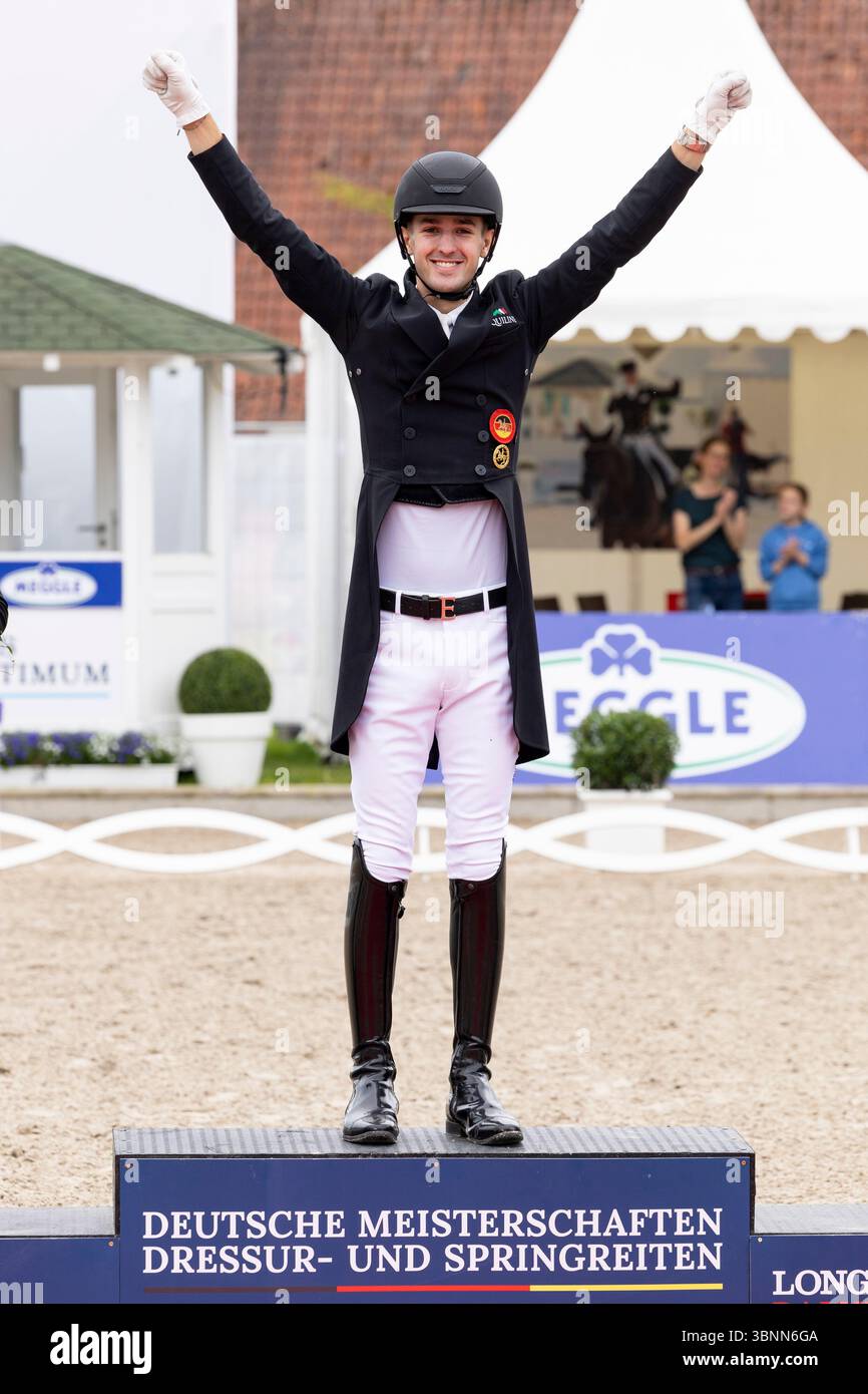 Deutsche Dressur Grand Prix Freestyle Championships U25, Moritz Treffinger (GER), Cadeau Noir 2 beim Longines Balve Optimum 2025 Stockfoto