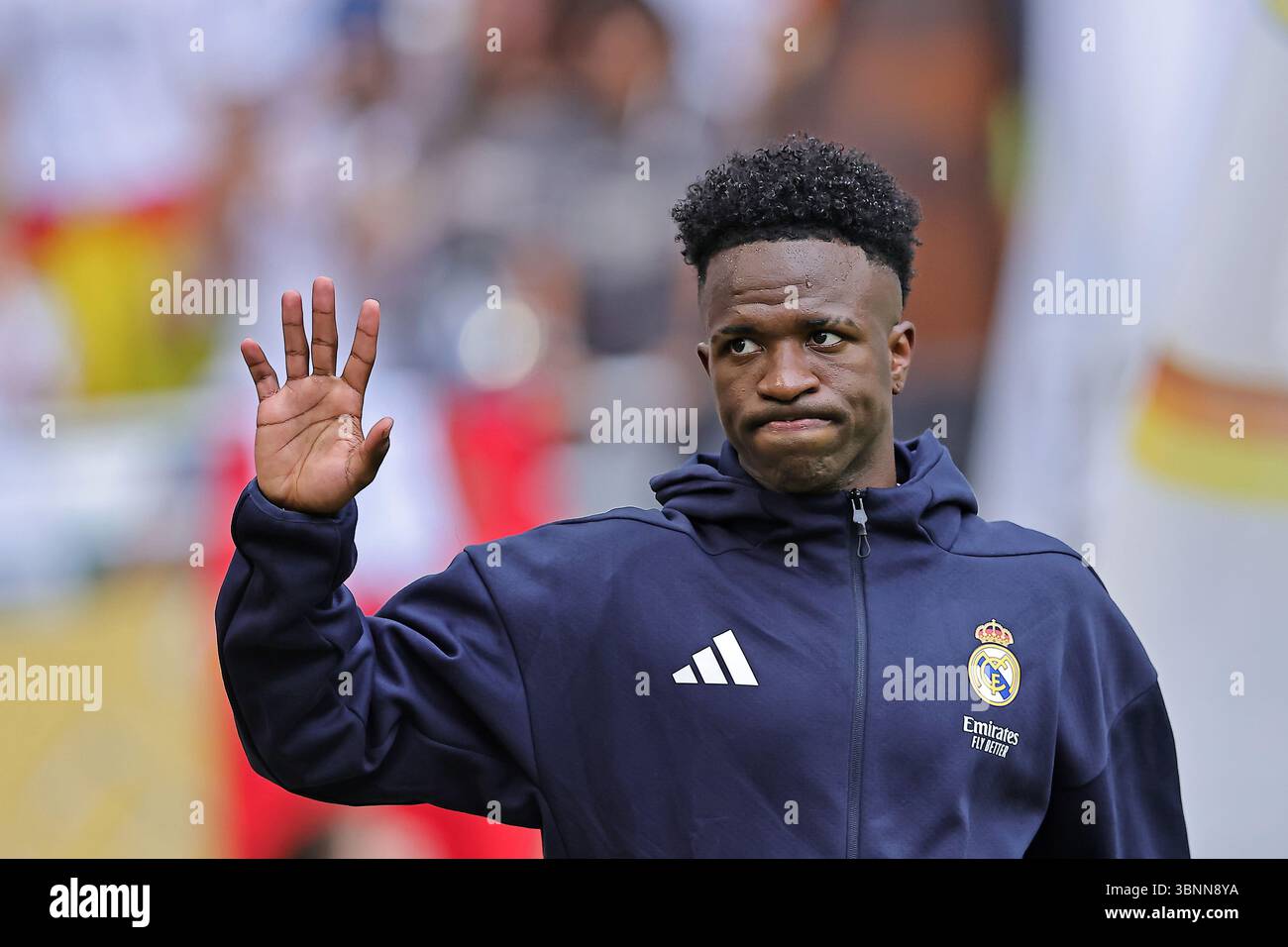 Miami, Usa. Juni 2025. Vinicius Jr. von Real Madrid C.F. während des Spiels zwischen Real Madrid C.F. und Juventus FC, im Achtelfinale der FIFA Club-Weltmeisterschaft 2025, am 30. Juni 2025 im Hard Rock Stadium in Miami, USA. Foto: Heuler Andrey/DiaEsportivo/Alamy Live News Credit: DiaEsportivo/Alamy Live News Stockfoto