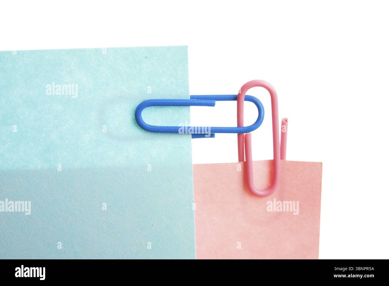 Viele Notizen auf einem weißen Hintergrund isoliert Stockfoto