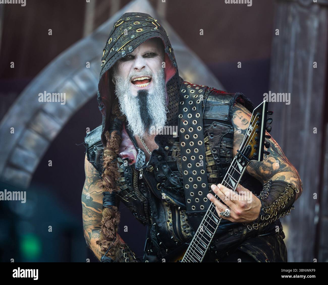 Kjell Åge Karlsen alias Damage of Dimmu Borgir trat live beim Tons of Rock Festival in Norwegen auf Stockfoto