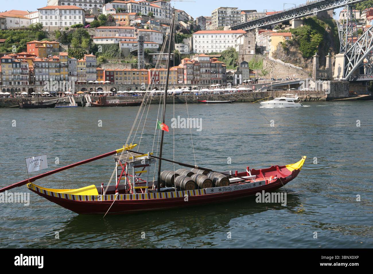 Blick über den Fluss Douro, nach Porto Porto Porto Portugal Stockfoto