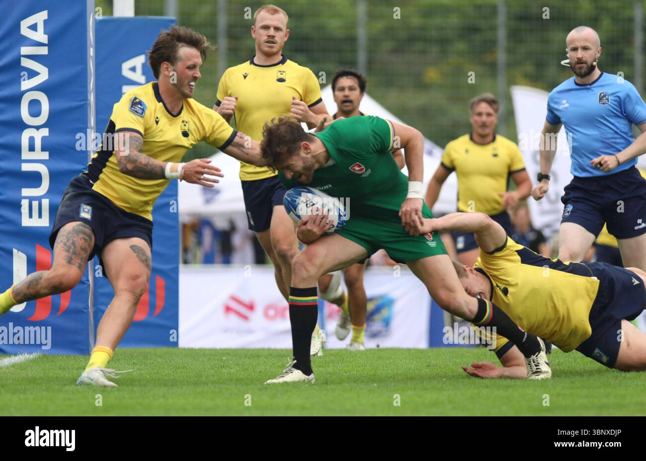 29.06.2025, xcex, DE, Hamburg, Rugby, Hamburg Seven Rugby, Rugby Europe, Eurovia, Rugby Europe Sevens Championship Series Hamburg, Symbolbild, Tackle *** 29 06 2025, xcex, DE, Hamburg, Rugby, Hamburg Seven Rugby, Rugby Europe, Eurovia, Rugby Europe Sevens Championship Series Hamburg, symbolisches Image, Tackle CE Stockfoto