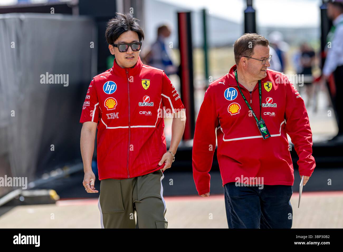 Silverstone, Vereinigtes Königreich, 3. Juli 2025, Zhou Guanyu, Reservefahrer des Ferrari-Teams, der 2025 beim Großen Preis von Großbritannien The Build Up in Silverstone, Vereinigtes Königreich, teilnimmt. Quelle: Michael Potts/Alamy Live News Stockfoto