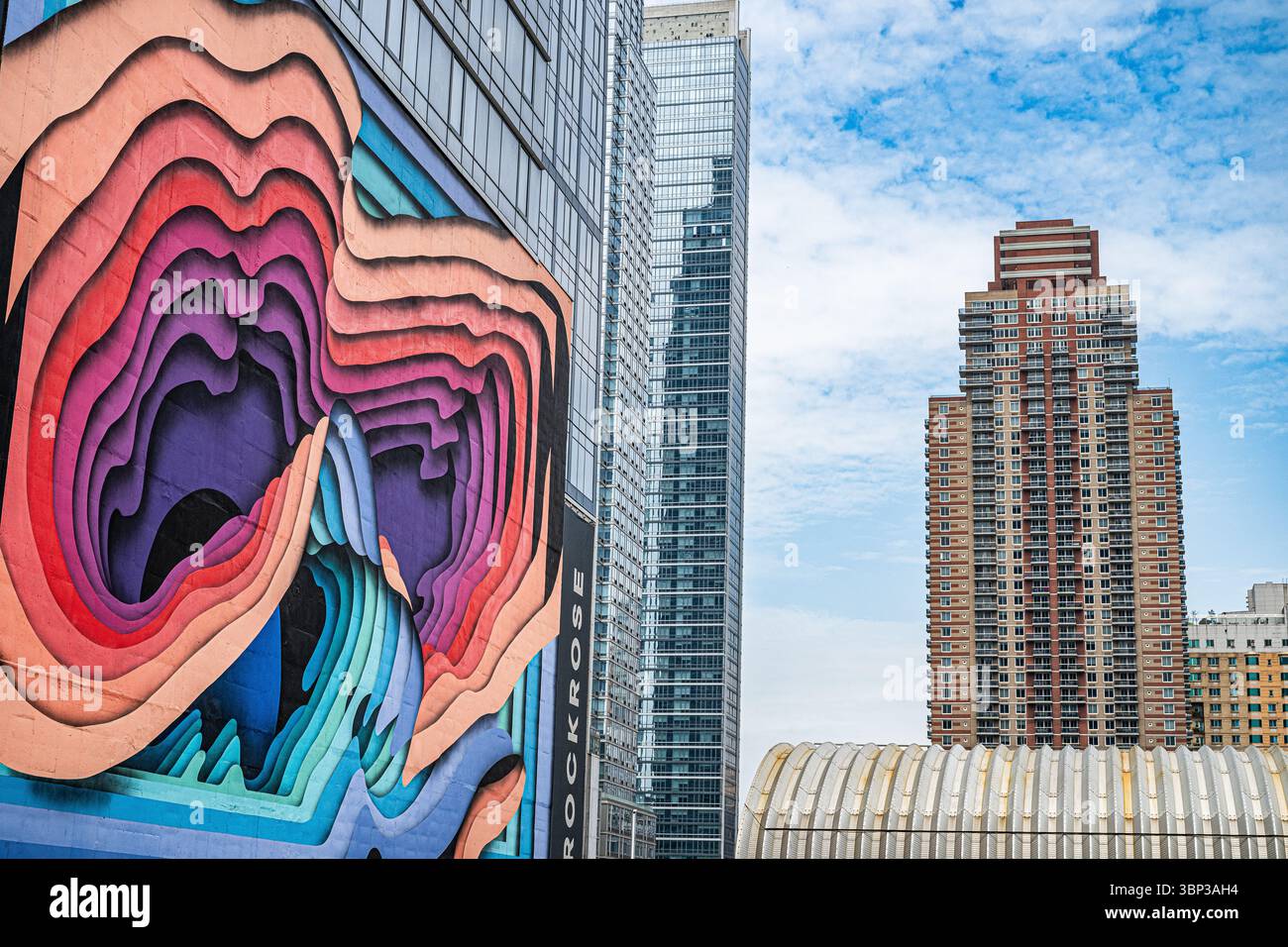 Die Skyline von Hudson Yards in New York City ist die berühmte Architektur der Innenstadt Manhattans in der Straßenfotografie-Szene von New York City Stockfoto