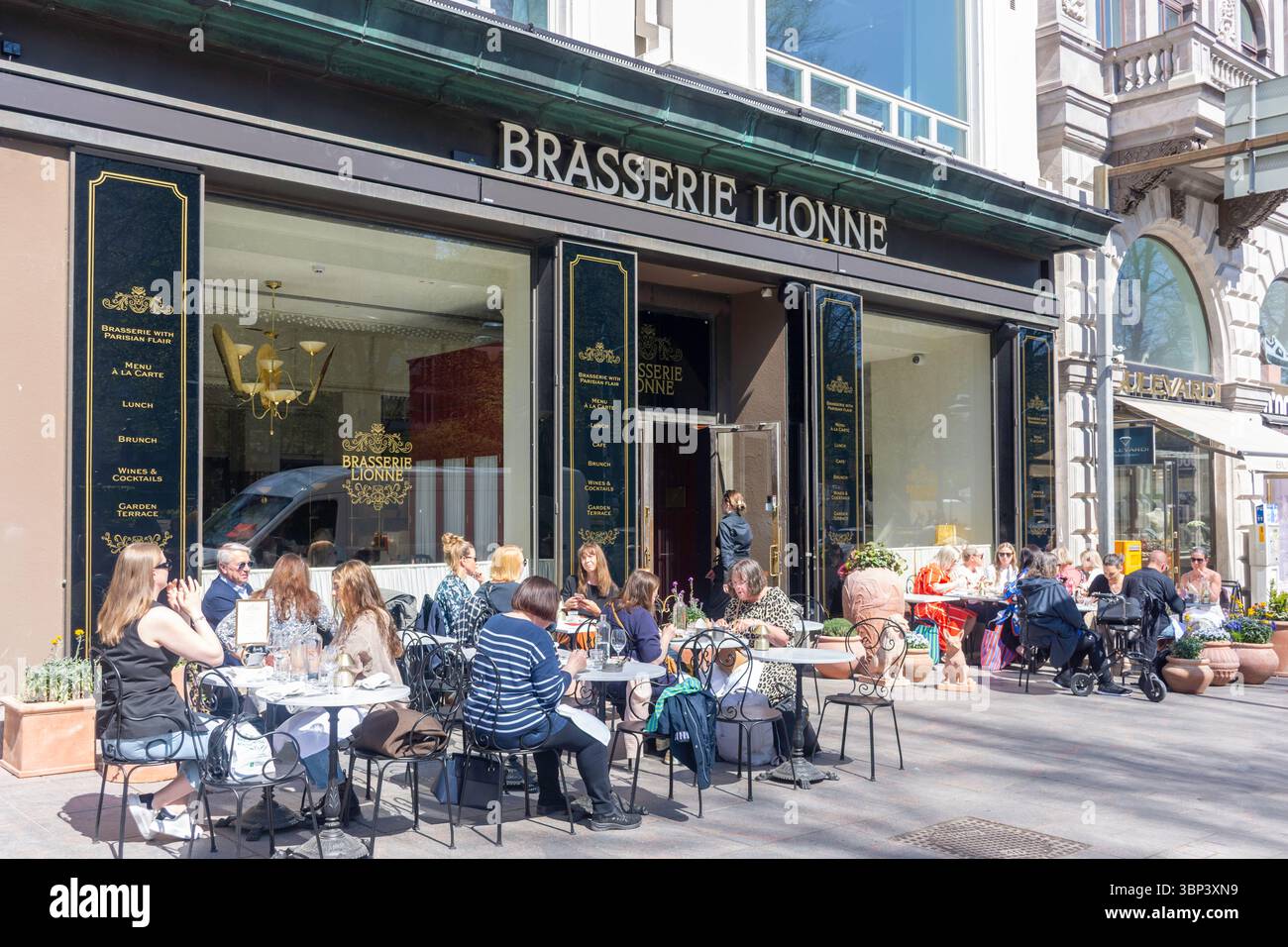 Brasserie Lionne Restaurant, Pohjoisesplanadi, Kluuvi, Stadt Helsinki, Region Uusimaa (Nyland), Republik Finnland Stockfoto