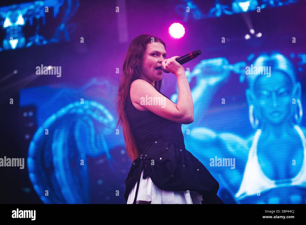 Ikkimel Rapper Fotos Und Bildmaterial In Hoher Aufl sung Alamy ikkimel-rapper-fotos-und-bildmaterial-in-hoher-aufl-sung-alamy