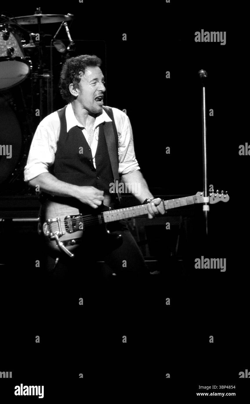 Castelvecchio di Reno, Bologna 18.10.2002: Bruce Springsteen und die E-Street Band während des Live-Konzerts im Palamalagutti Stockfoto
