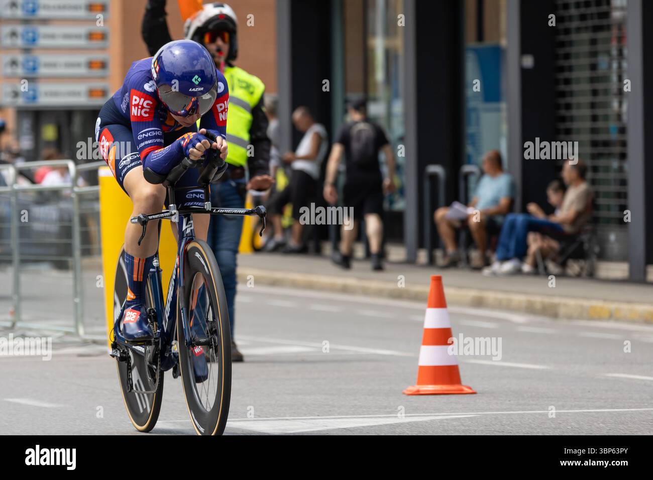 Bergamo, Italien. Juli 2025. JASTRAB Megan (USA), Team Picnic PostNL während Bergamo-Bergamo Tudor ITT, Giro d'Italia Women 2025, Bergamo, Italien am 6. Juli 2025 während Giro d'Italia Women - Stage 1 - Bergamo/Bergamo, Giro d'Italia Rennen in Bergamo, Italien, 06. Juli 2025 Credit: Unabhängige Fotoagentur/Alamy Live News Stockfoto