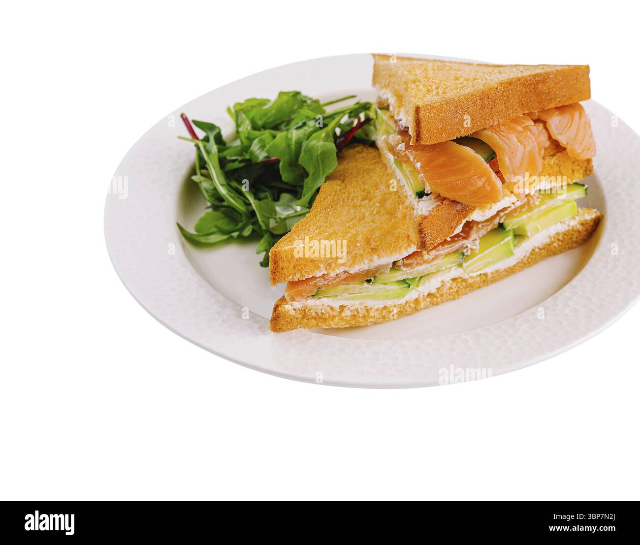 Essen, köstliches Räucherlachs-Sandwich mit cremigem Aufstrich und knusprigem, gemischtem Gemüse Stockfoto