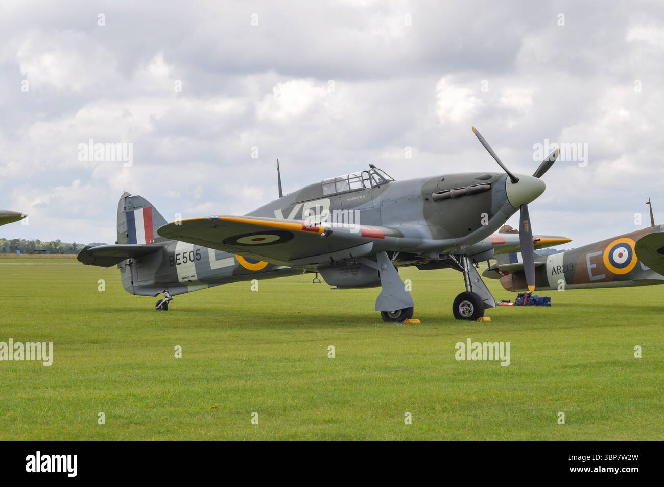 Hawker Hurricane Kampfflugzeug aus dem Zweiten Weltkrieg auf der Duxford Air Show in England. Warbirds und historische Flugzeuge. Stockfoto