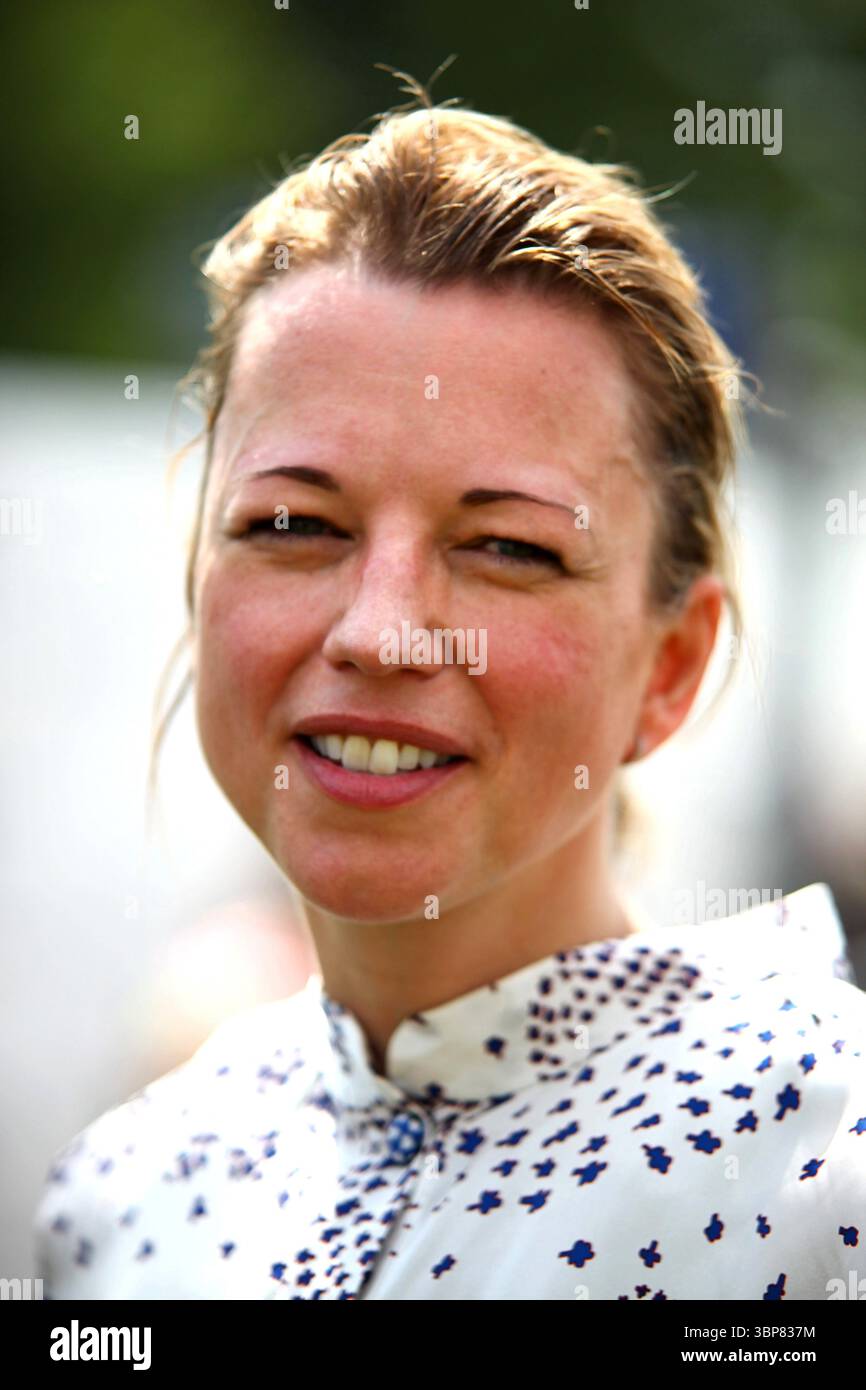 Sara Cox im Glorious Goodwood - 28. Juli 2011 Stockfoto