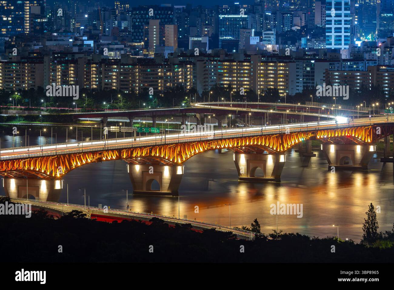 Brücke Nightscape über den Han River in Seoul Stockfoto